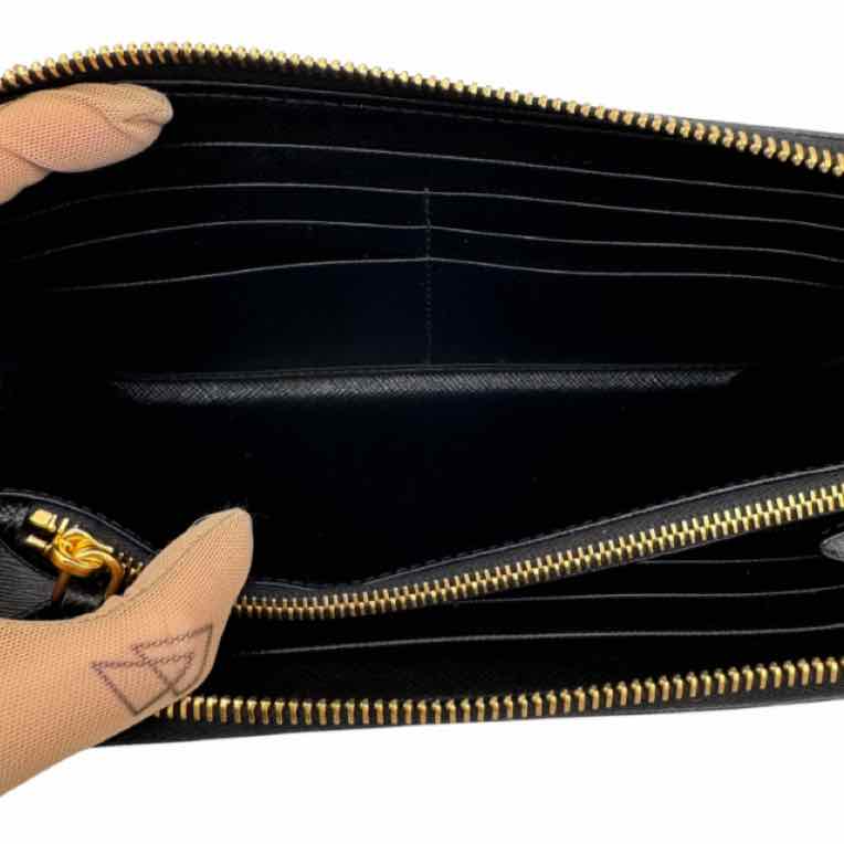 PRADA Saffiano Zipped large Wallet (Pre-Owned)