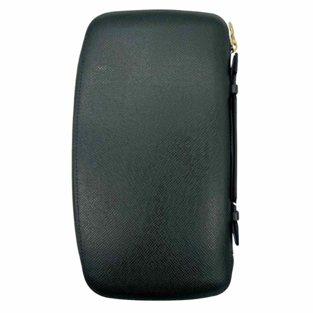 LOUIS VUITTON Taiga Atholl Organizer Epicea