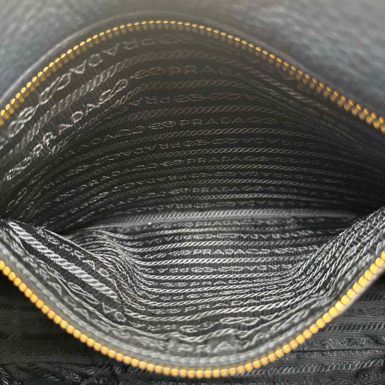 PRADA Vitello Daino Crossbody Bag Blue (Pre-Owned)
